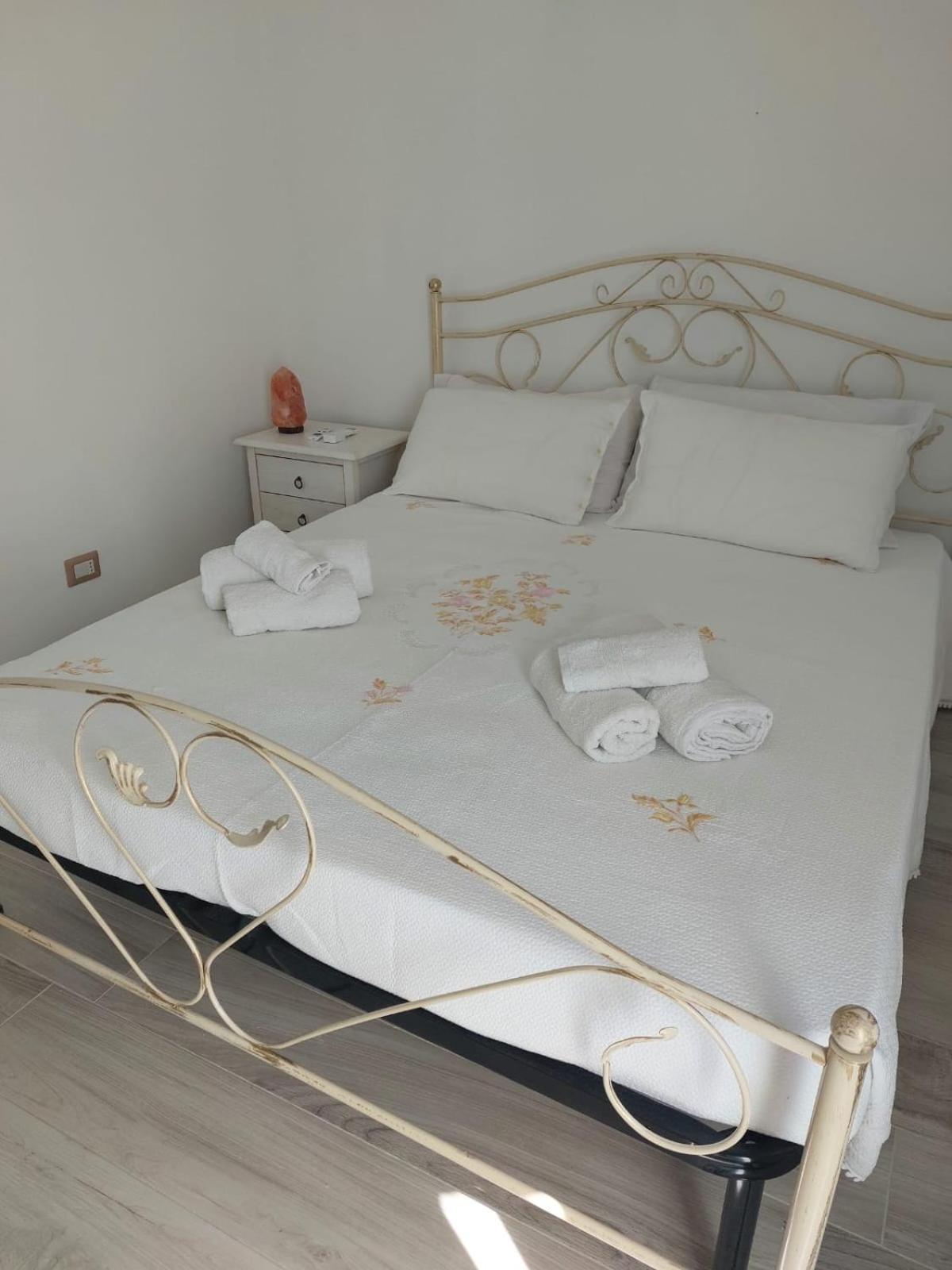 La Terrazza Di Rosalba Bed and Breakfast Monopoli Buitenkant foto